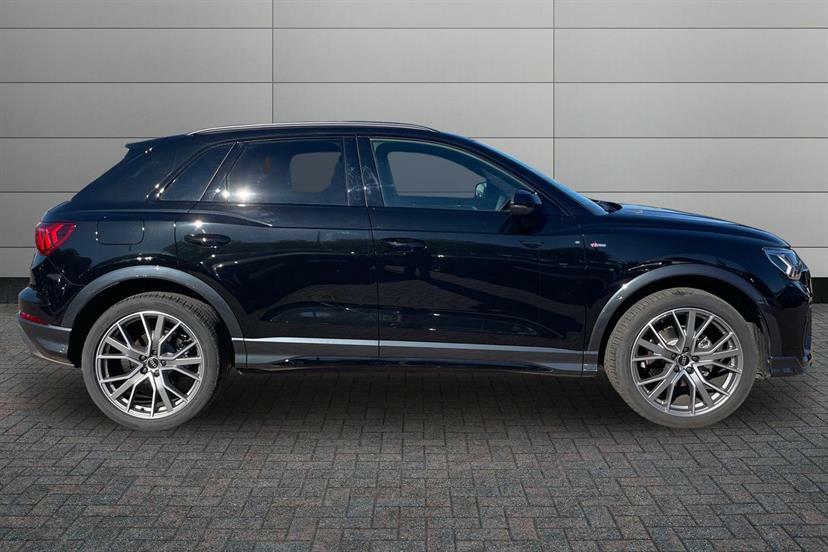 Audi Q3 35 Tfsi Black Edition S Tronic 20 Alloy Black #4
