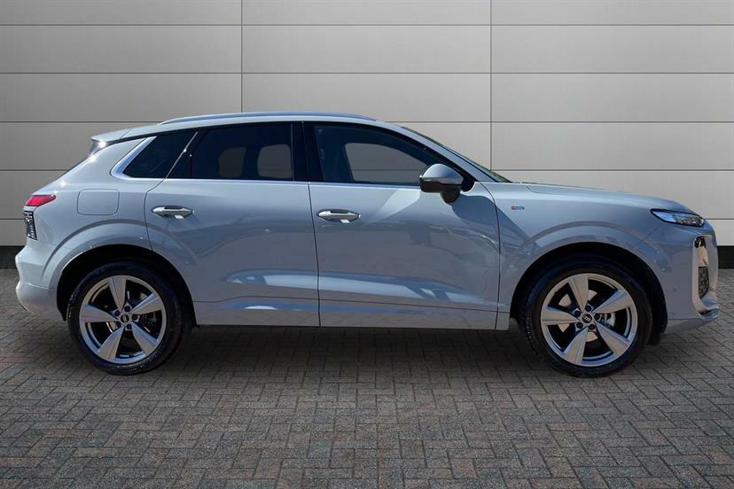 Audi Q3 1.5 Tfsi S Line S Tronic ML75XKX Grey #4