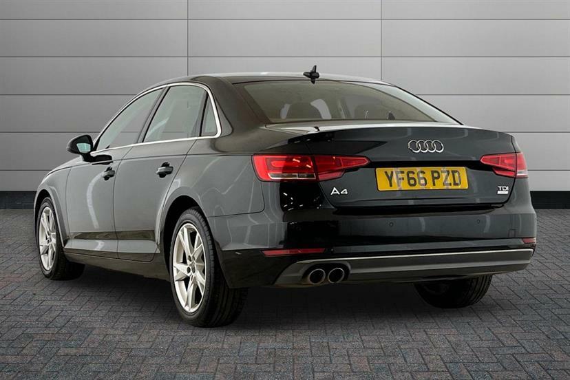 Audi A4 2.0 Tdi Ultra 190 Sport S Tronic YF66PZD  #3