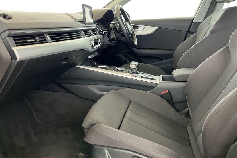 Audi A4 2.0 Tdi Ultra 190 Sport S Tronic YF66PZD  #2