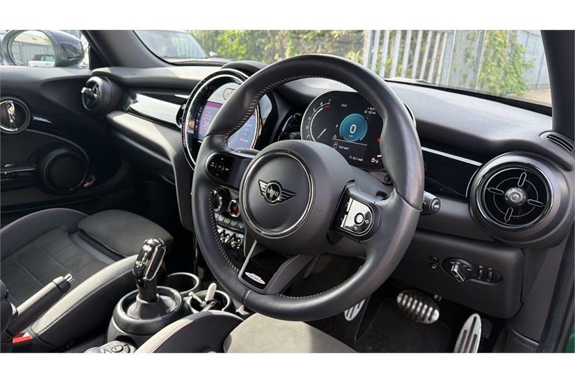 Mini Hatch 1.5 Cooper Sport AV73PYL Green #6