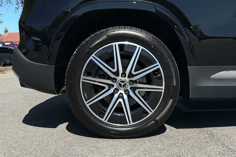 Mercedes-Benz EQA 350 4M 215Kw Amg Line Executive 66.5Kwh At OV24HKN Black #4