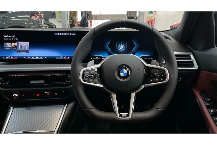 BMW 3 Series 320I M Sport Step GX26JXV Black #5
