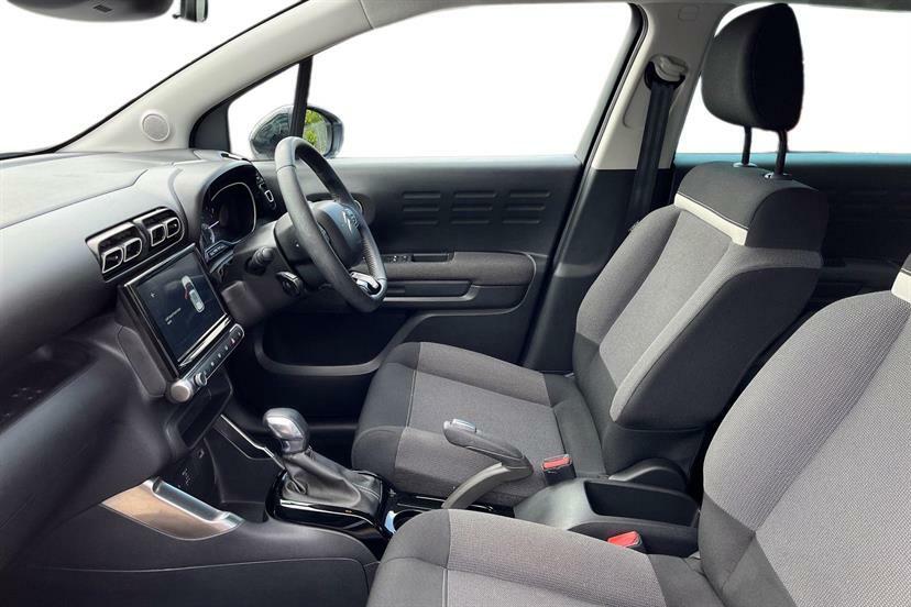 Citroen C3 Aircross 1.2 Puretech 130 Shine Eat6 GD23DHK White #2