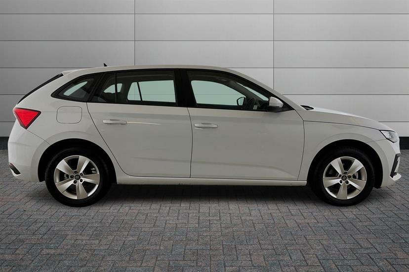 Skoda Scala 1.0 Tsi 116 Se Edition Dsg GF25VWY White #4