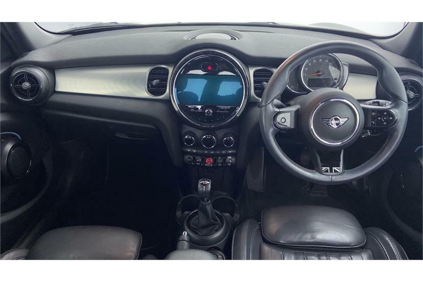Mini Hatch 1.5 Cooper Exclusive FY22XAN Black #4