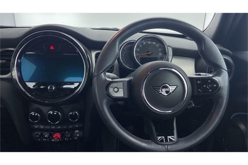 Mini Hatch 1.5 Cooper Exclusive FY22XAN Black #5