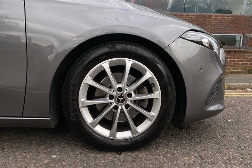 Mercedes-Benz A Class A200d Sport Executive KR70HVY Grey #4