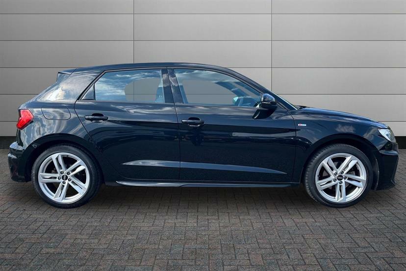 Audi A1 30 Tfsi 110 S Line GY22OKT Black #4