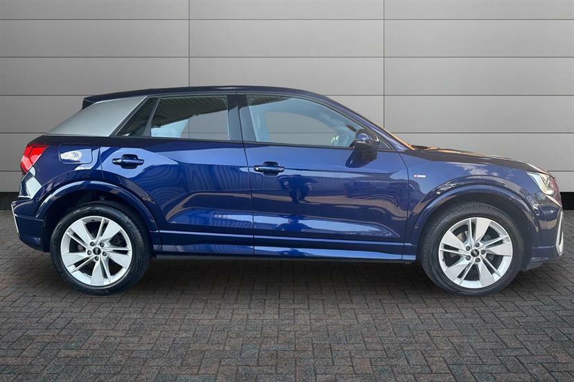 Audi Q2 35 Tfsi S Line S Tronic DG22EYV Blue #4