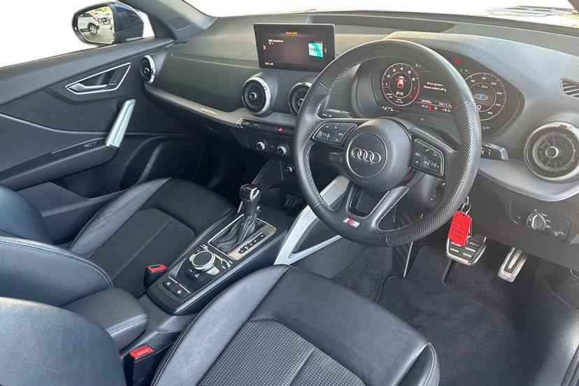 Audi Q2 35 Tfsi S Line S Tronic DG22EYV Blue #6