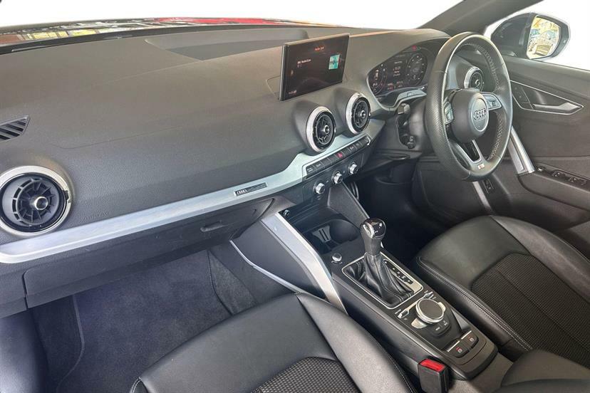 Audi Q2 35 Tfsi S Line S Tronic DG22EYV Blue #2