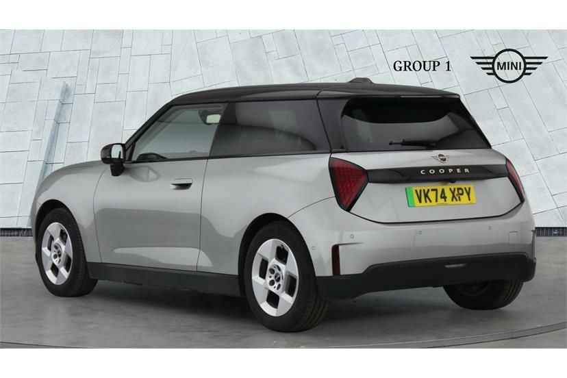 Mini Hatch 135Kw E Classic 41Kwh VK74XPY Silver #2