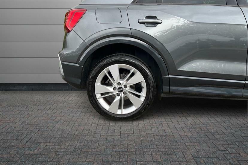Audi Q2 35 Tfsi S Line S Tronic Grey #5