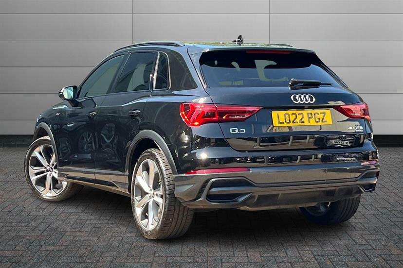 Audi Q3 40 Tfsi Quattro Black Edition S Tronic Cs LO22PGZ Black #3