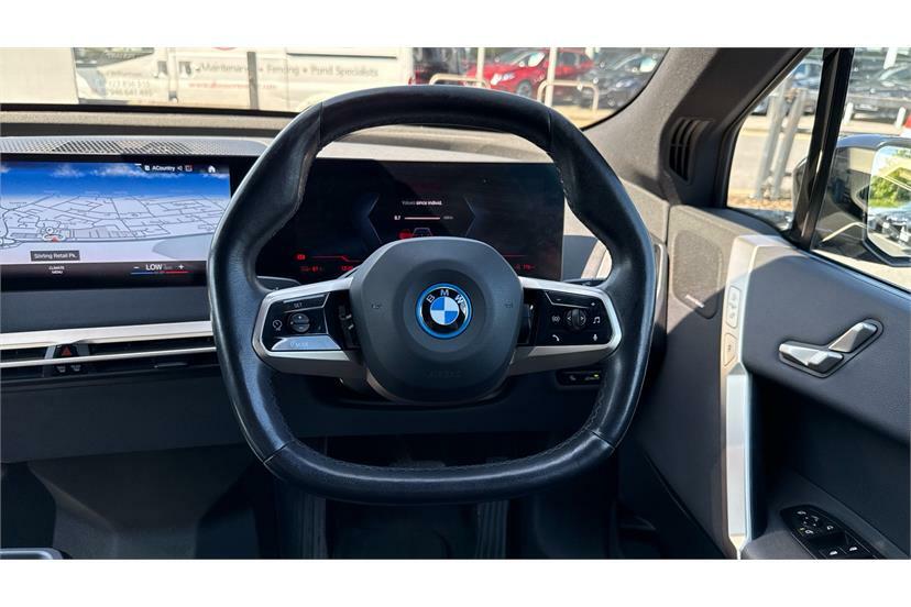 BMW iX 240Kw Xdrive40 M Sport 76.6Kwh FE22WWV Black #5