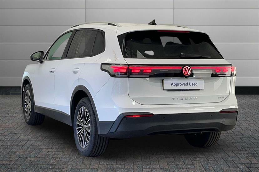 Volkswagen Tiguan 1.5 Etsi 150 Match Dsg AO26OGZ White #3