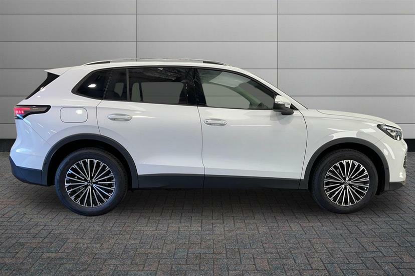 Volkswagen Tiguan 1.5 Etsi 150 Match Dsg AO26OGZ White #4