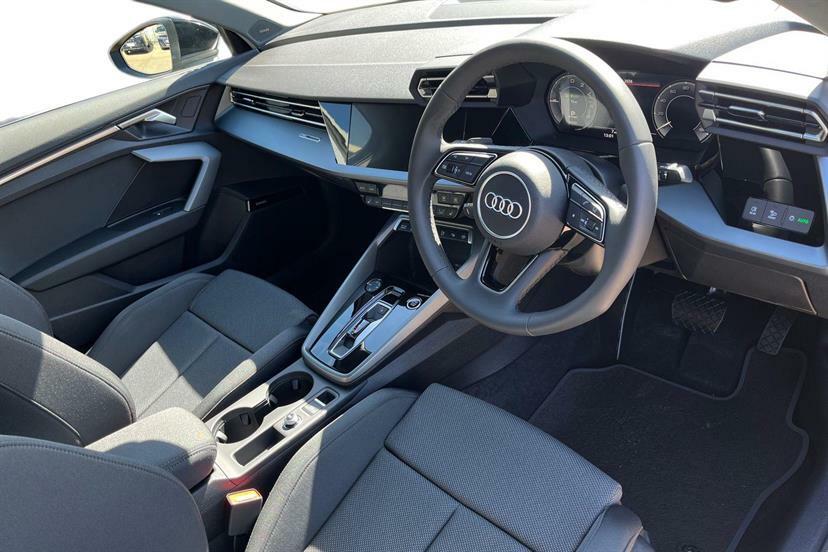 Audi A3 1.5 Tfsi E 204 Sport S Tronic Tech Pack EO26XFU Black #6