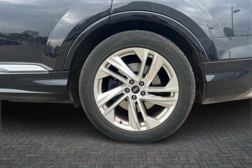 Audi Q7 55 Tfsi E Quattro S Line Tiptronic Cs Pack Black #5