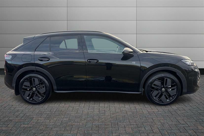 Volkswagen T-Roc 1.5 Etsi 150 R-line Dsg EK26GGO Black #4