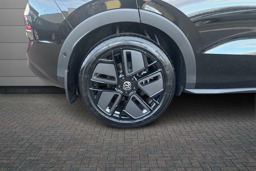 Volkswagen T-Roc 1.5 Etsi 150 R-line Dsg EK26GGO Black #5