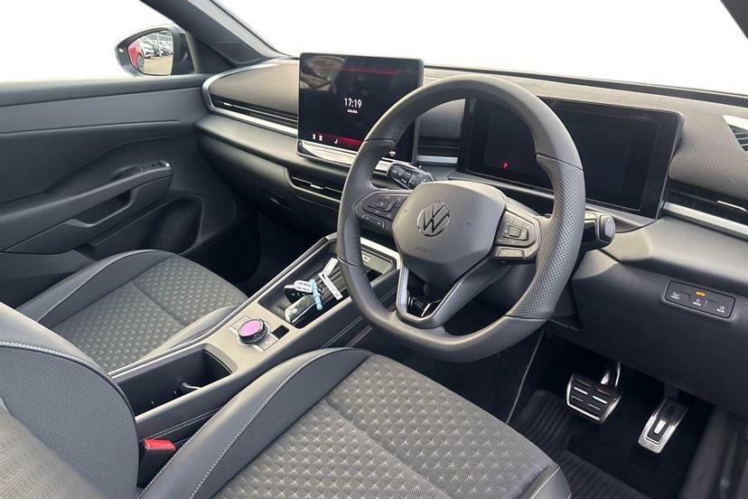 Volkswagen T-Roc 1.5 Etsi 150 R-line Dsg EK26GGO Black #6