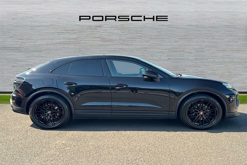 Porsche Macan 300Kw 4 100Kwh HY26YGF Black #3