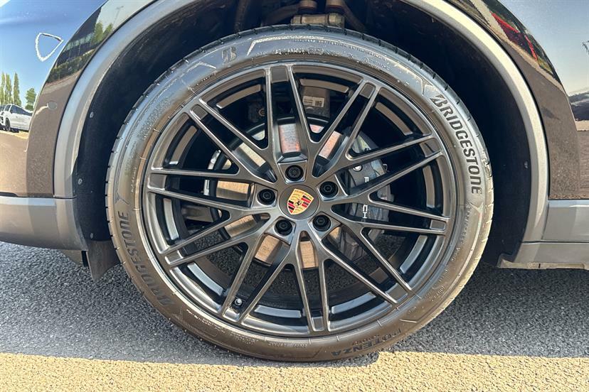 Porsche Macan 300Kw 4 100Kwh HY26YGF Black #6