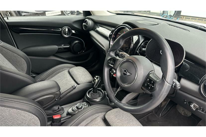 Mini Hatch 2.0 Cooper S Classic Comfortnav Pack WR73VJM White #6