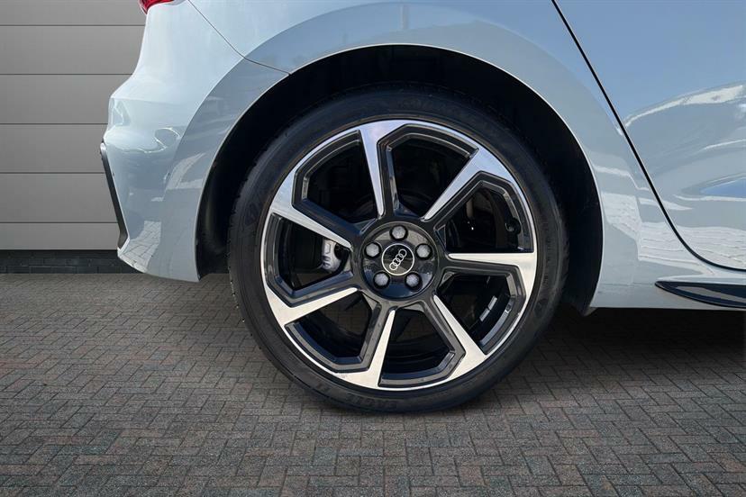 Audi A1 30 Tfsi 110 Black Edition S Tronic EK22XLN Grey #5