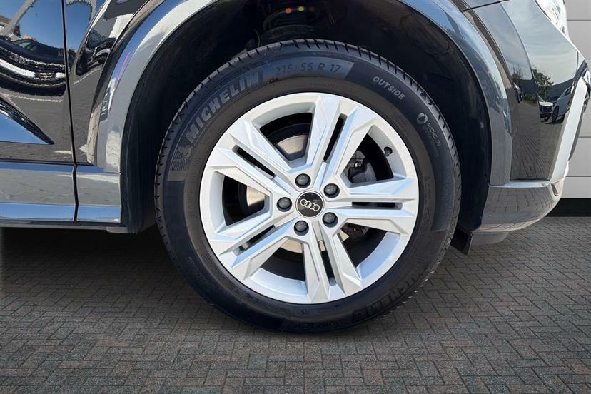 Audi Q2 35 Tfsi Sport S Tronic Cs EX23CVC Black #5