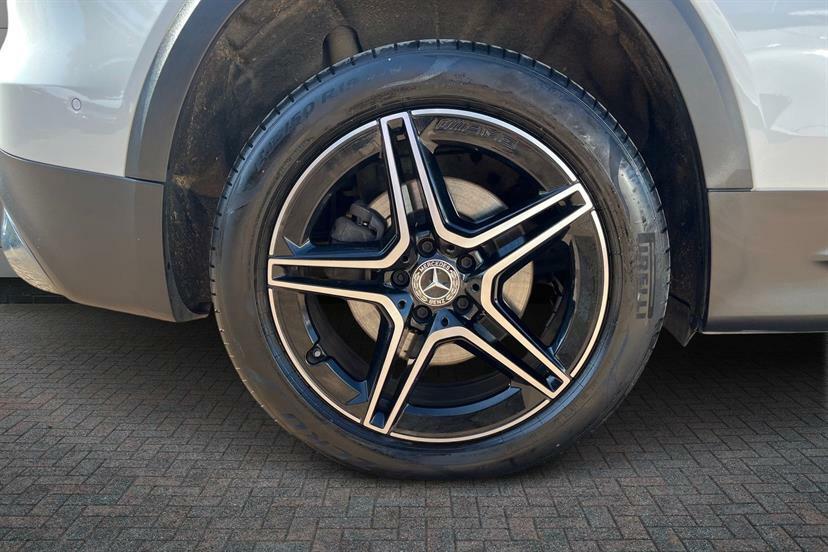 Mercedes-Benz GLB Class 200 Amg Line Premium 7G-tronic KN23ZDW White #4