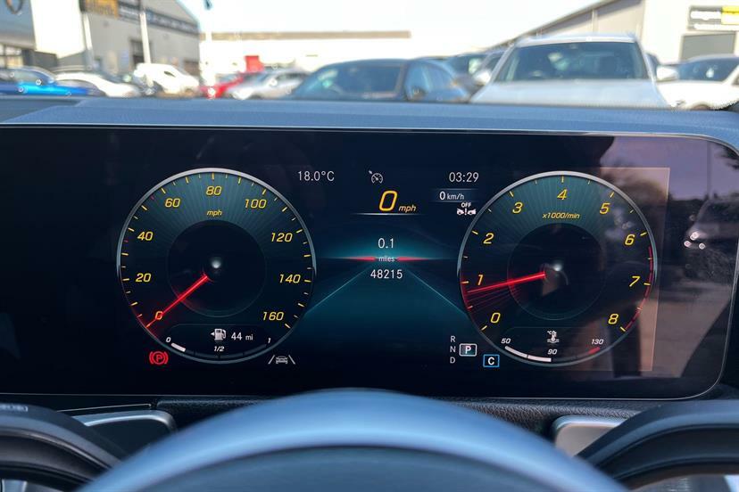 Mercedes-Benz GLB Class 200 Amg Line Premium 7G-tronic KN23ZDW White #6