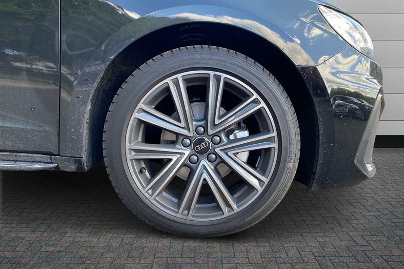 Audi A1 30 Tfsi S Line S Tronic WU26EYT Black #5