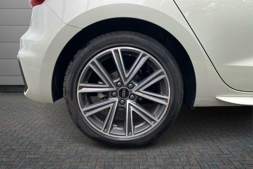 Audi A1 30 Tfsi S Line S Tronic WU26EYH Silver #5