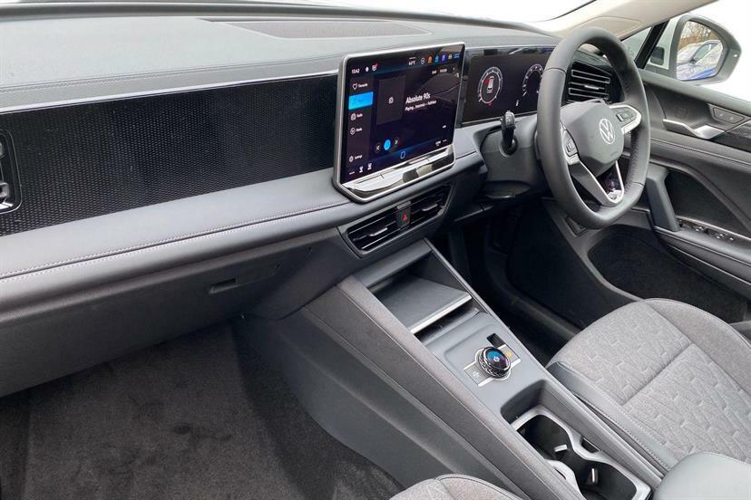 Volkswagen Tiguan 1.5 Etsi 150 Match Dsg MD75XCJ White #2