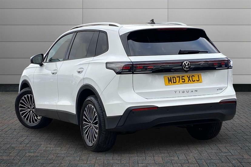 Volkswagen Tiguan 1.5 Etsi 150 Match Dsg MD75XCJ White #3