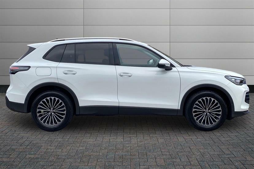 Volkswagen Tiguan 1.5 Etsi 150 Match Dsg MD75XCJ White #4