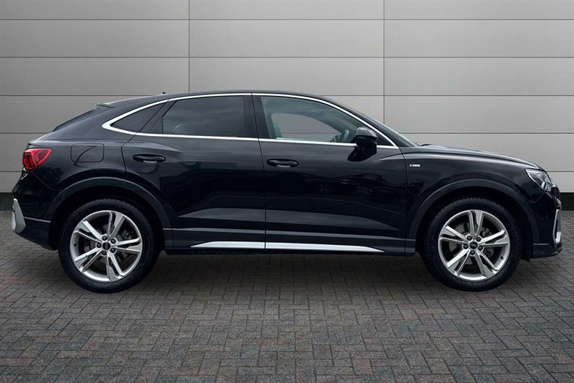 Audi Q3 35 Tfsi S Line S Tronic LP23PJJ Black #4