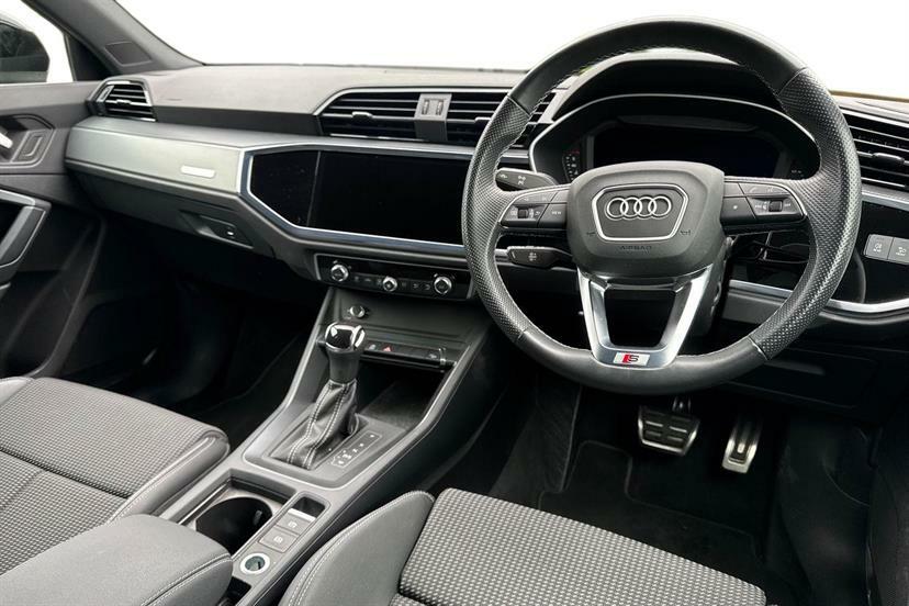 Audi Q3 35 Tfsi S Line S Tronic LP23PJJ Black #6