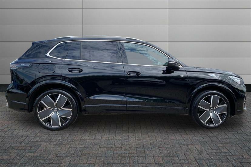 Volkswagen Tiguan 1.5 Etsi 150 R-line Dsg WF75XMC Black #4