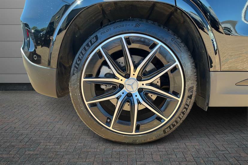 Mercedes-Benz GLA Class 35 4Matic Premium KP74ZXU Black #4