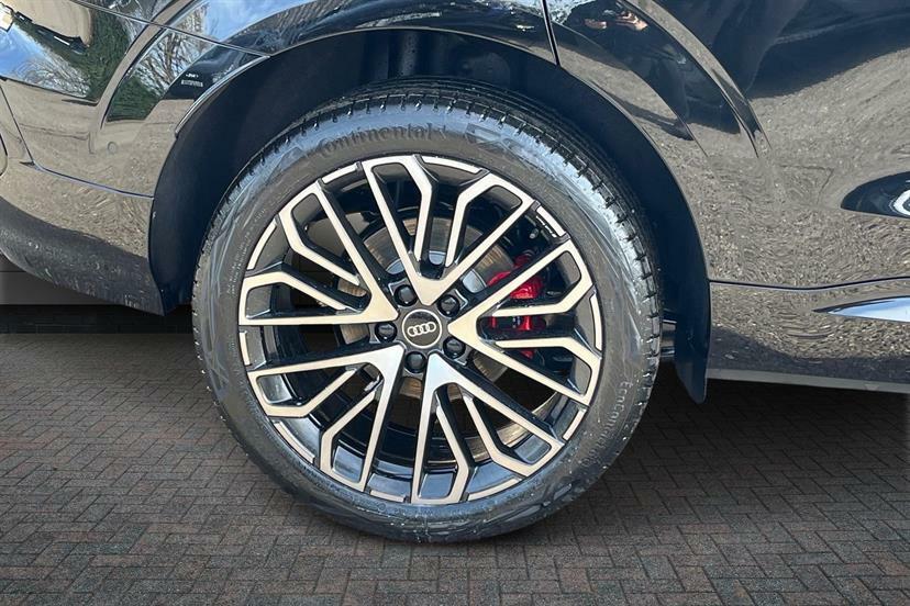 Audi Q3 1.5 Tfsi Edition 1 S Tronic Soundvision EK26HKX Black #5