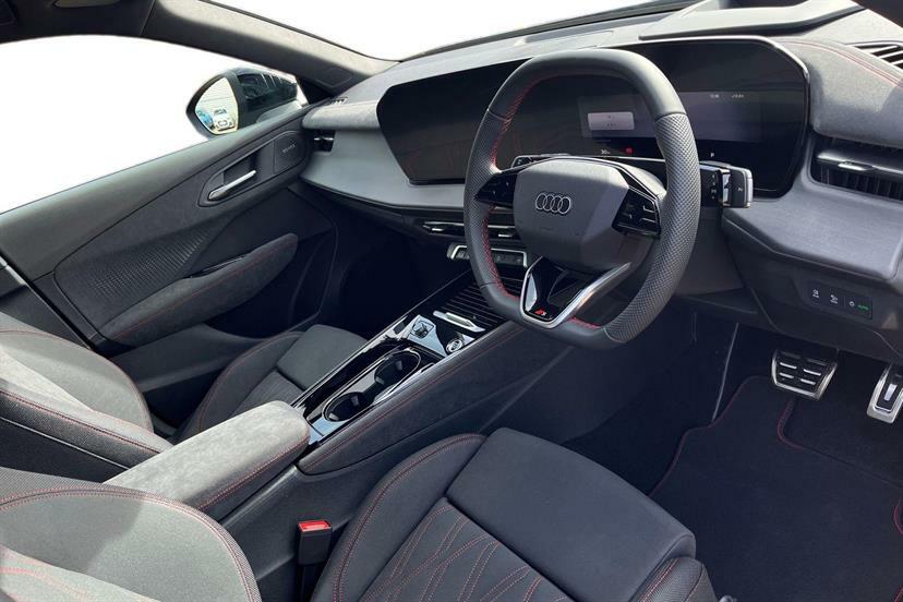 Audi Q3 1.5 Tfsi Edition 1 S Tronic Soundvision EK26HKX Black #6