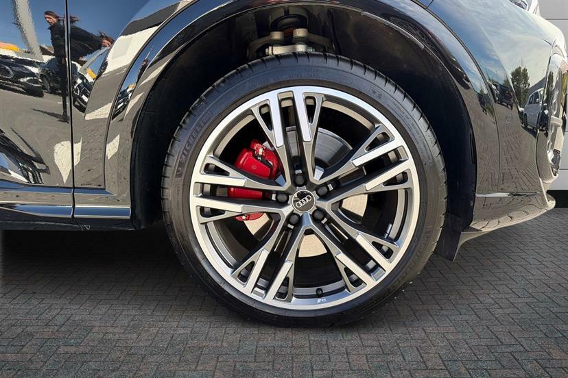 Audi Q5 2.0 Tdi Quattro Edition 1 S Tronic EJ75YWR Black #5