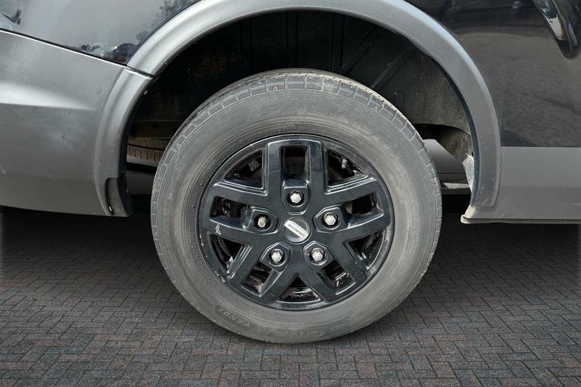 Ford Transit Custom 2.0 Ecoblue 130Ps Low Roof Trail Van RX22LVN Black #6
