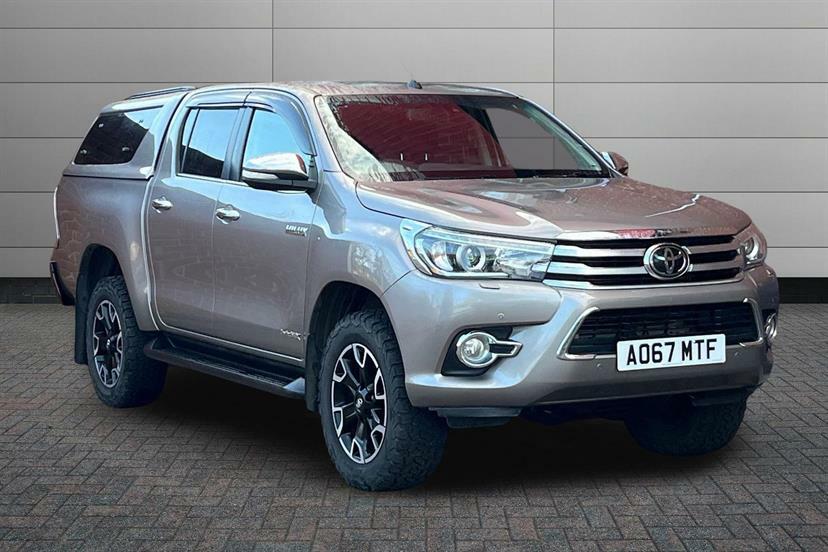 Toyota HILUX Invincible X Dcab Pick Up 2.4 D-4d Brown