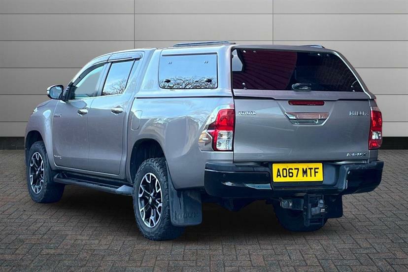 Toyota HILUX Invincible X Dcab Pick Up 2.4 D-4d Brown #3