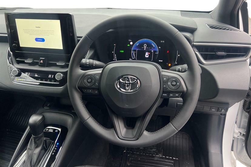 Toyota Corolla 1.8 Vvt-i Hybrid Commercial White #6